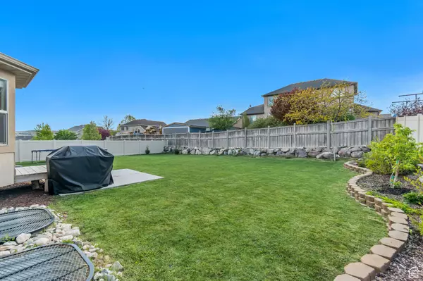 Eagle Mountain, UT 84005,8983 N BARTON CREEK DR