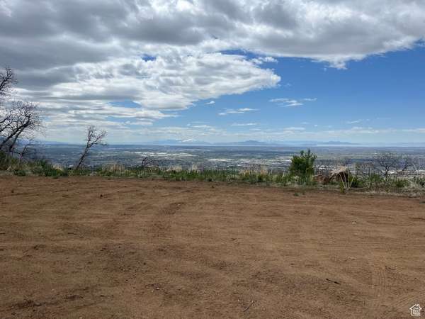 5059 N WATERFALL DR E #2, Pleasant View, UT 84414