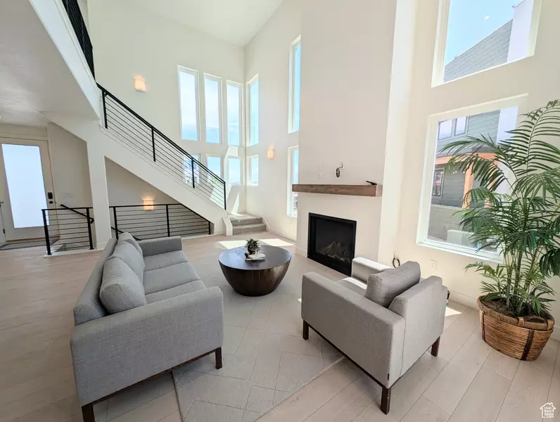 6967 W LAKE AVE S #324, South Jordan, UT 84009