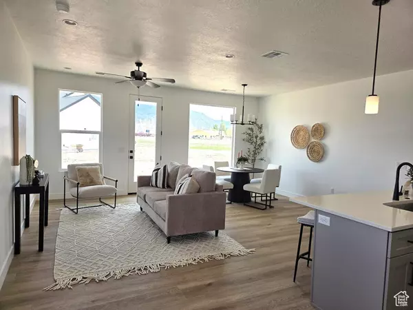 Enoch, UT 84721,4889 N SPRINGFIELD CIR E #15