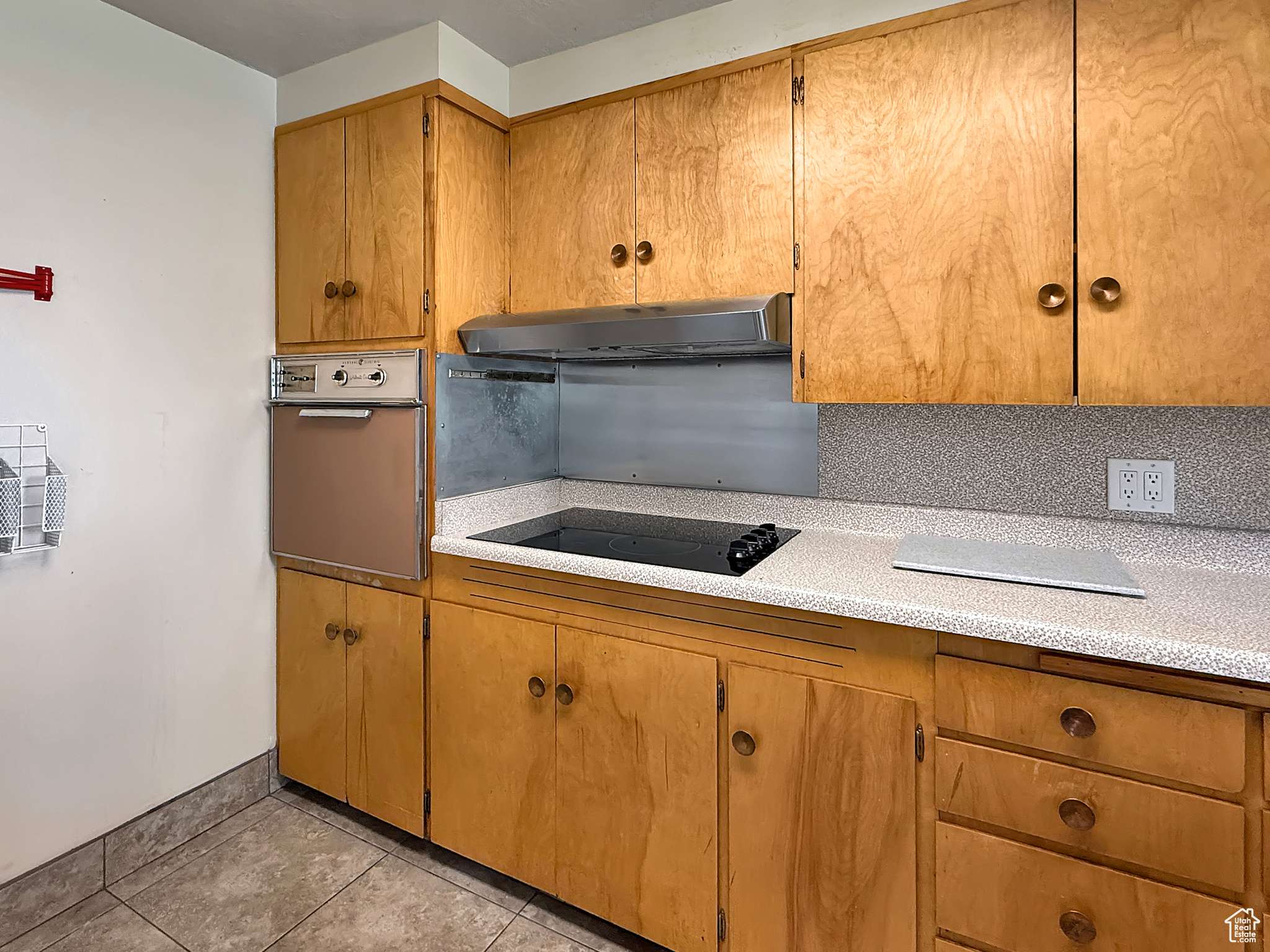 Roy, UT 84067,5055 S 2325 W