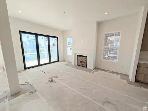South Jordan, UT 84009,11383 S WATERCOURSE RD W #206