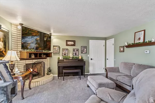 Roy, UT 84067,5545 S 2100 W #10