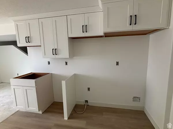 Murray, UT 84123,913 W BULLION ST #10