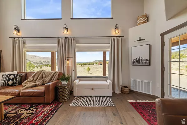 Hatch, UT 84735,4150 W PINK CLIFFS DR