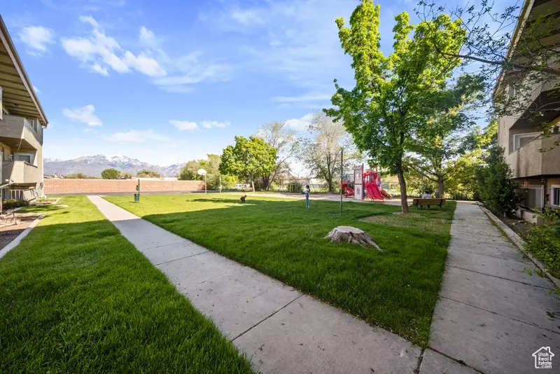 West Jordan, UT 84084,1805 W 7600 S #D204