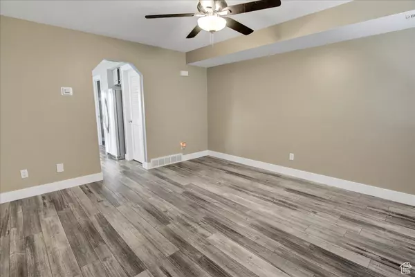 North Ogden, UT 84414,2421 N 400 E #M-1