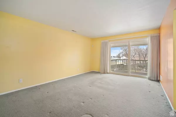 Bountiful, UT 84010,305 PEACH LN #G