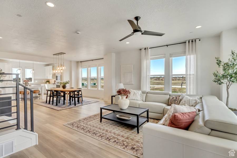 1476 W COOK LN N #162, Farmington, UT 84025