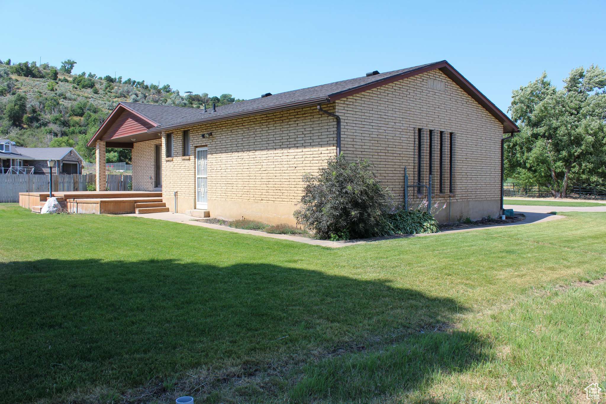 South Weber, UT 84405,7420 S 1025 E