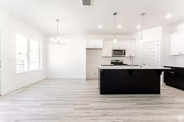 Saratoga Springs, UT 84045,2788 N RED VELVET LN #2413