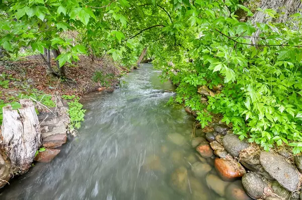 Ogden, UT 84404,1076 E CREEKSIDE