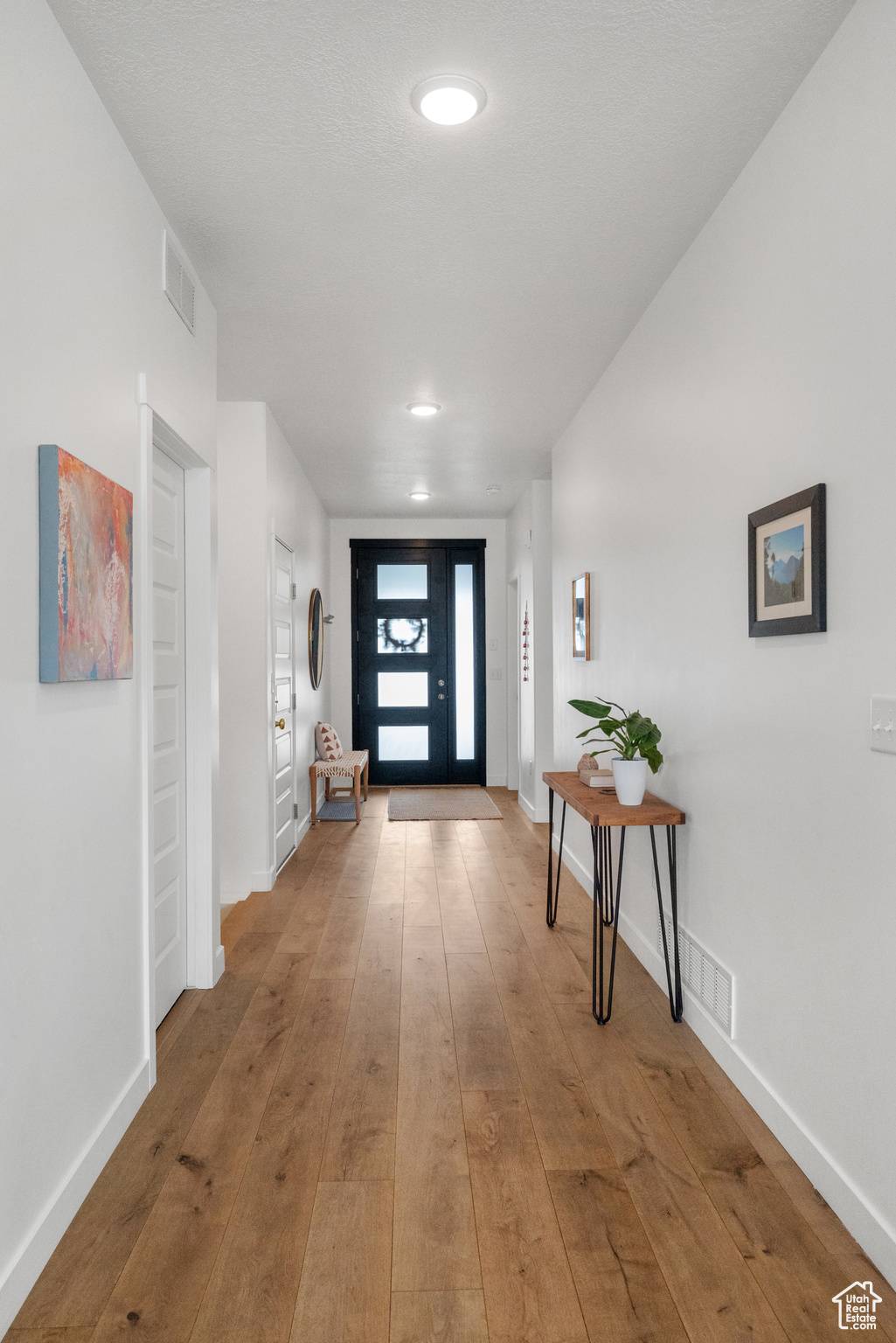 Murray, UT 84123,703 W SWINLEY DR