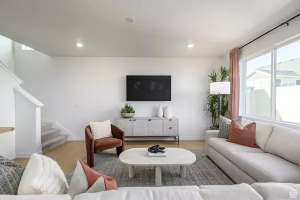 West Jordan, UT 84081,6024 W GARNET GROVE WAY S #237