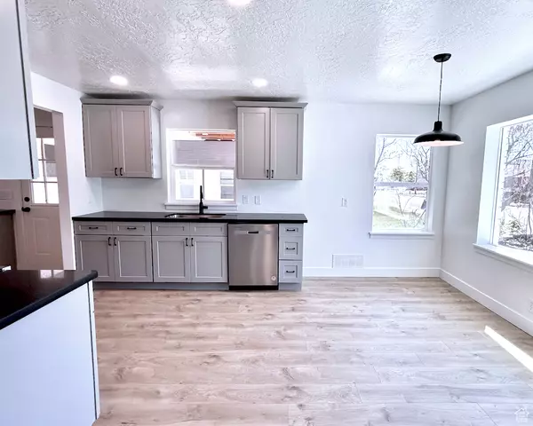 Roosevelt, UT 84066,45 E 300 N