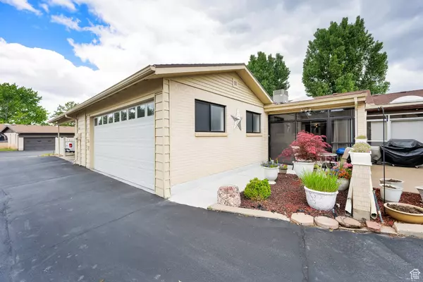South Ogden, UT 84405,980 E 5475 S