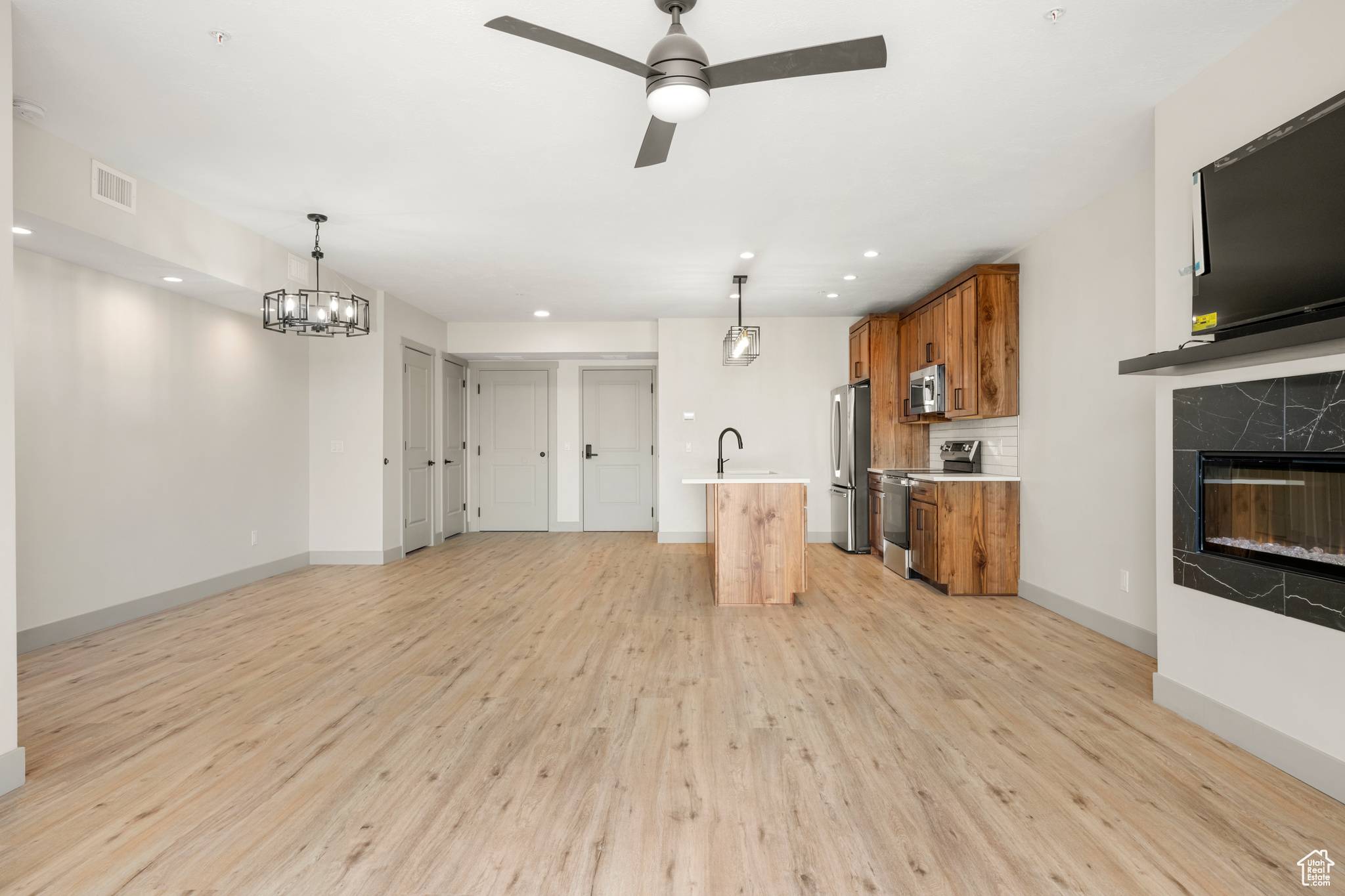 Garden City, UT 84028,35 E 150 S #302B