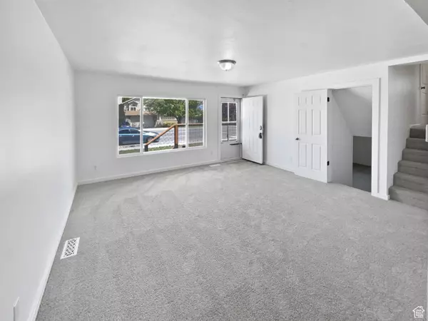 Clinton, UT 84015,2959 W 1300 N