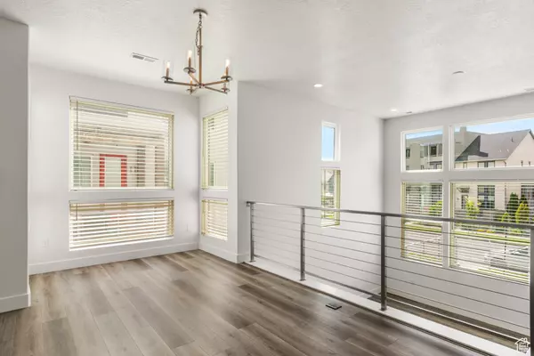 South Jordan, UT 84009,4584 W DAYBREAK RIM WAY