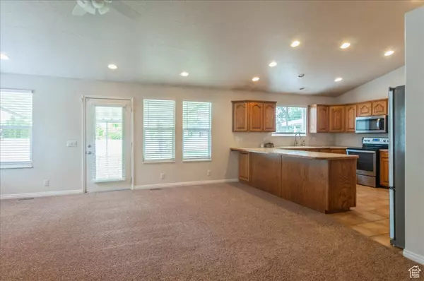 Layton, UT 84041,432 S 755 E