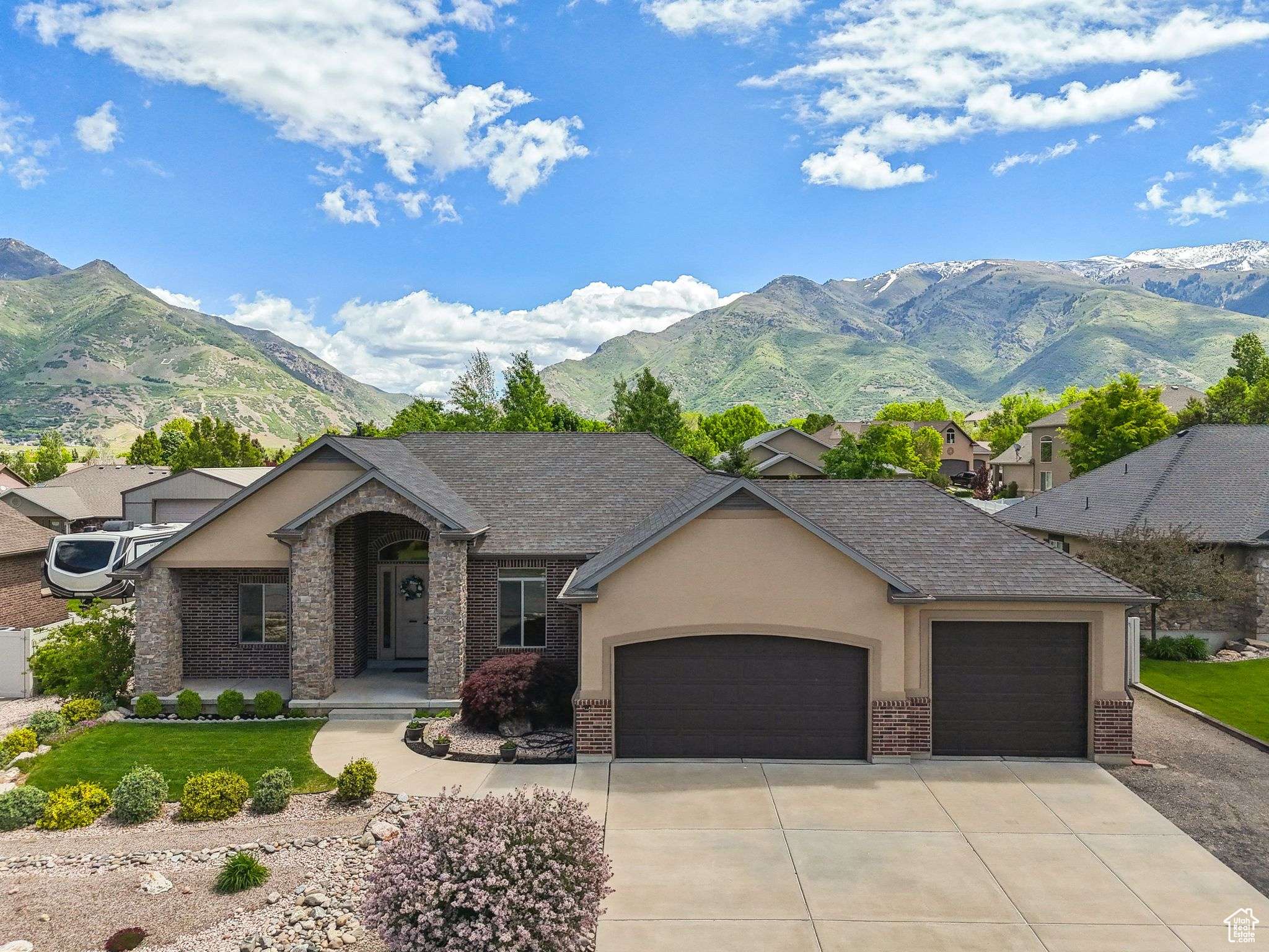 South Weber, UT 84405,7538 S 1740 E