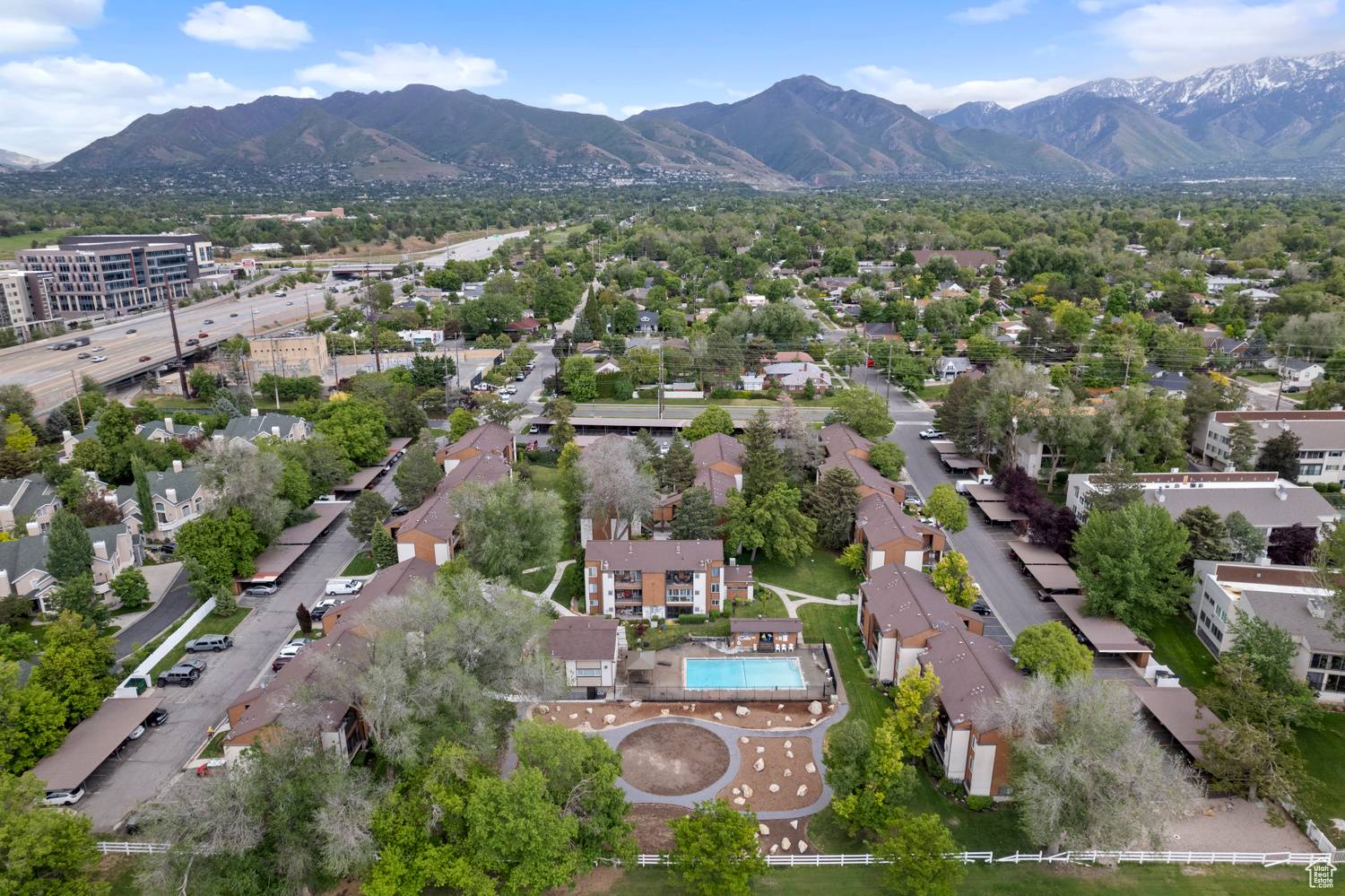 Salt Lake City, UT 84106,2424 S ELIZABETH ST E #1