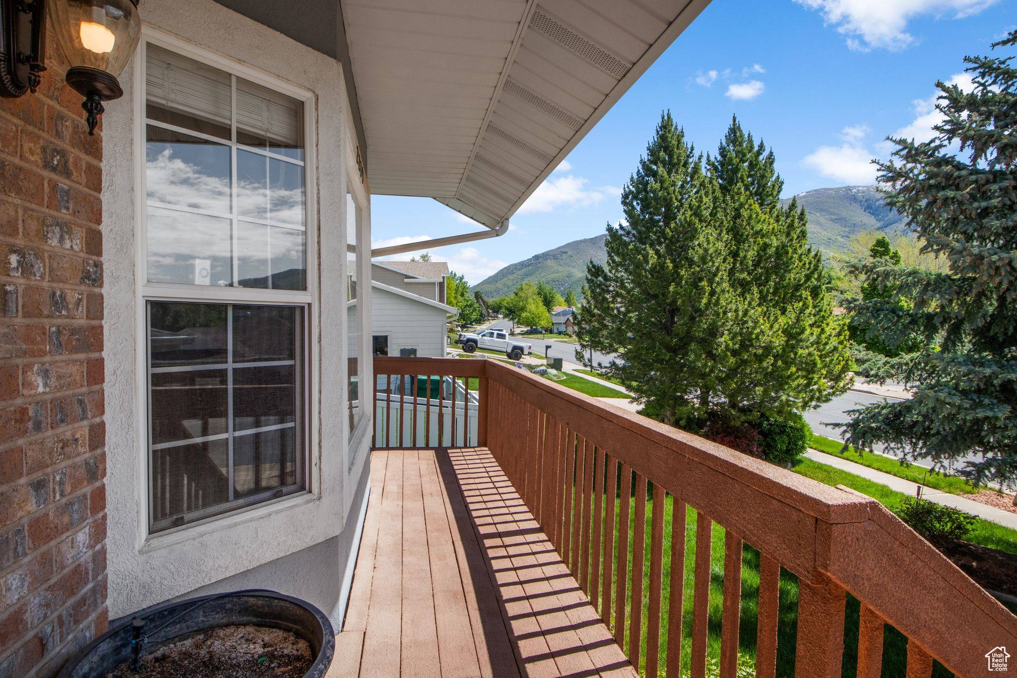 Layton, UT 84040,2239 E 3225 N