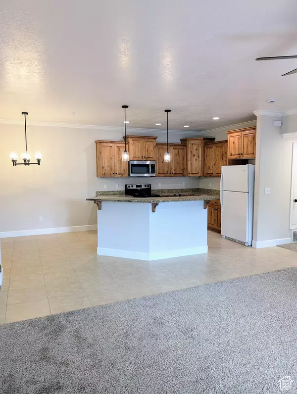 Orem, UT 84057,1030 N 995 W #907