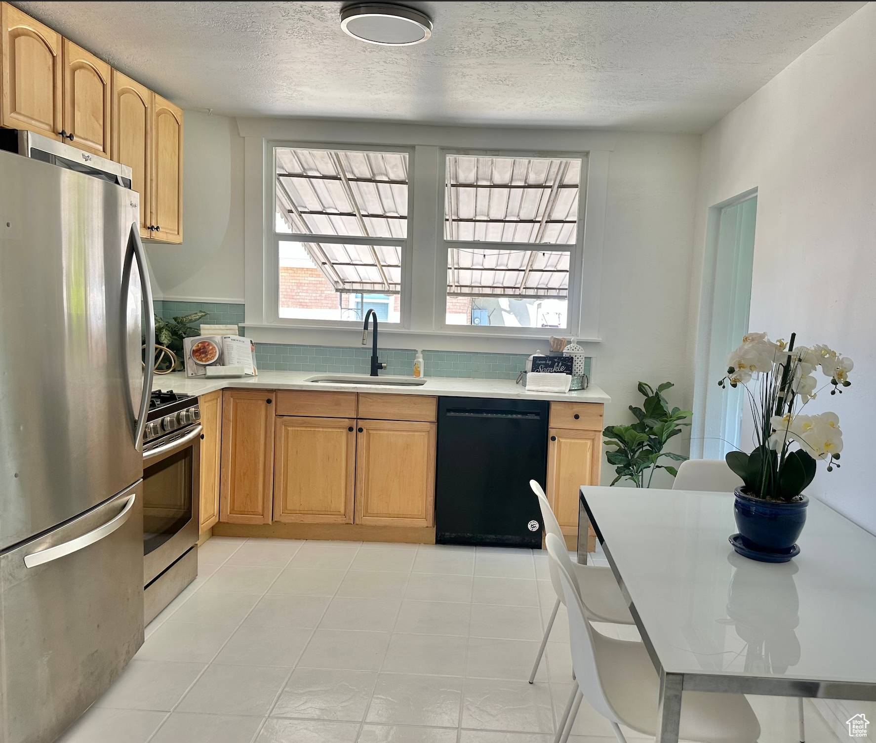 Provo, UT 84601,1050 W 100 N