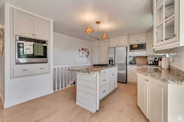 Cedar Hills, UT 84062,10111 N COTTONWOOD DR