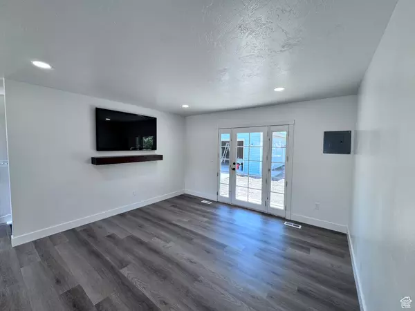 West Valley City, UT 84120,5135 W 4170 S