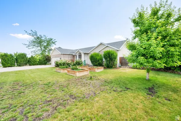 West Jordan, UT 84081,7215 S AERIE HILL DR DR W