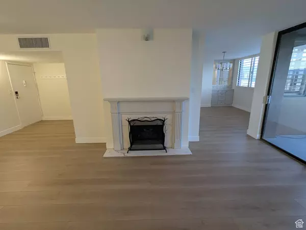 Salt Lake City, UT 84103,241 N VINE ST W #404E