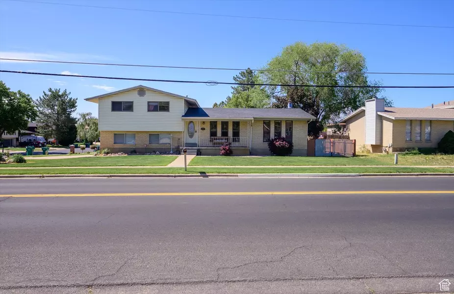 2263 W 4400 S, Roy, UT 84067