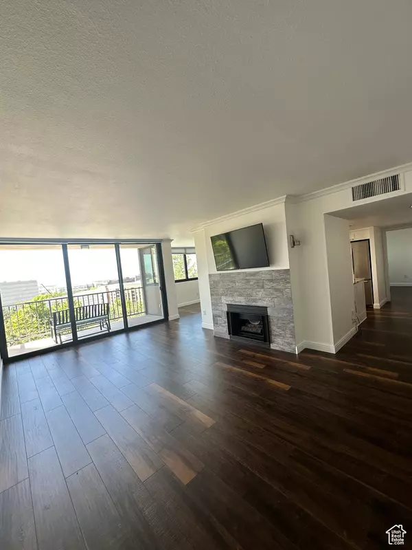 Salt Lake City, UT 84103,241 N VINE ST E #207W