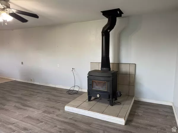 Holden, UT 84636,109 W 300 S
