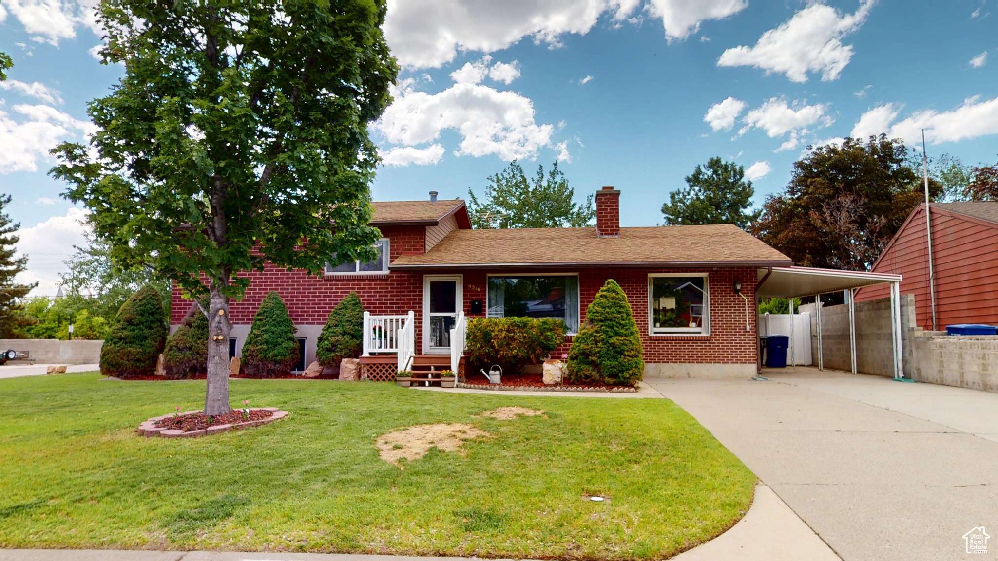 Sandy, UT 84094,9516 S GARNET DR E