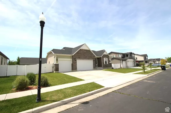 Syracuse, UT 84075,1457 W 400 S