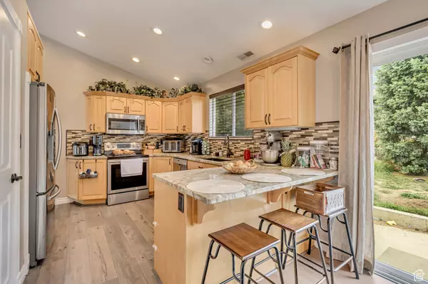 North Ogden, UT 84414,804 E 3300 N
