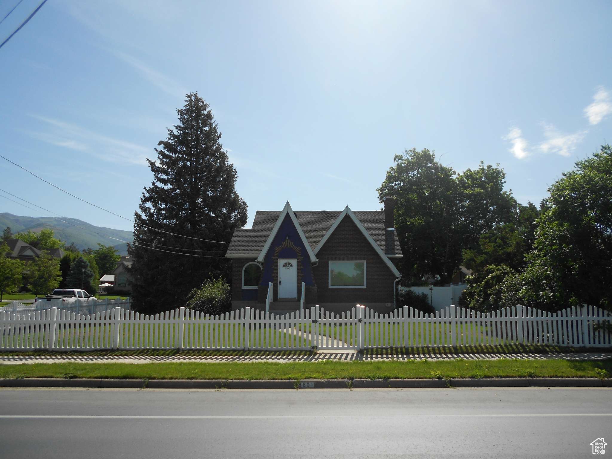 West Bountiful, UT 84087,860 N 800 W
