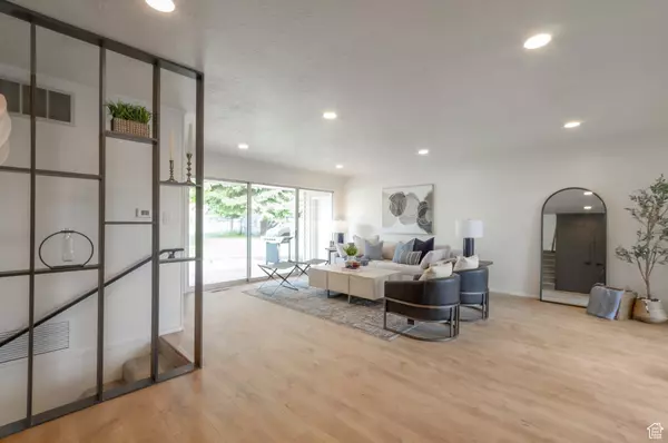 Ogden, UT 84404,1416 N EYRIE DR E