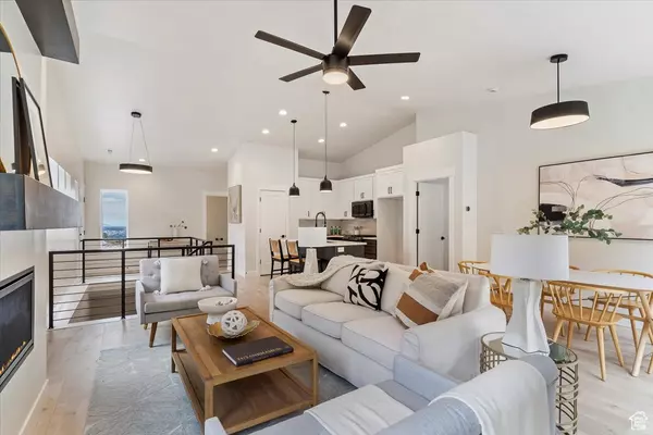 Ogden, UT 84404,1583 E MADDIES CV #13