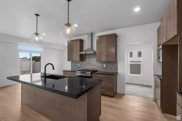Woods Cross, UT 84087,1088 W AUDREY LN #21