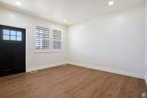 North Ogden, UT 84414,494 E 3525 N