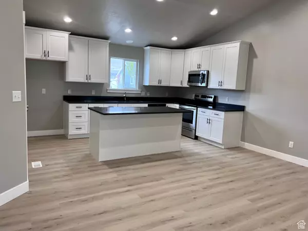 Eagle Mountain, UT 84005,2367 E MARIGOLD DR