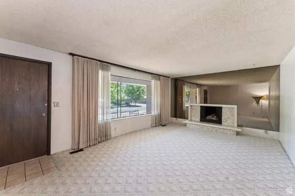 Murray, UT 84107,700 E SPRUCE GLEN RD S
