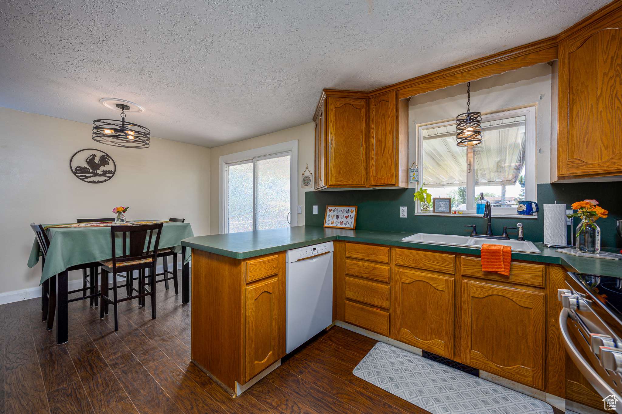 Syracuse, UT 84075,1878 S 3300 W
