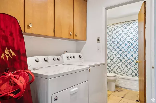 Salt Lake City, UT 84115,3428 S 300 E