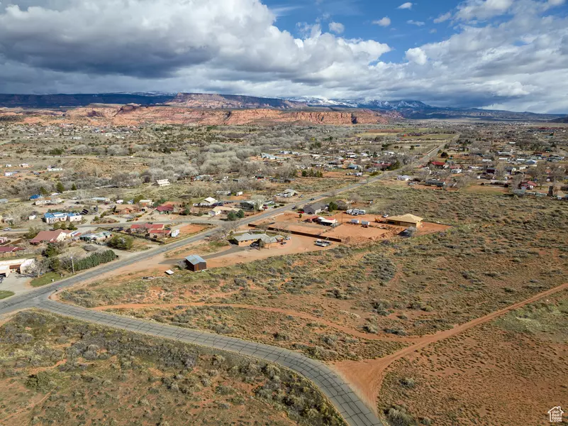 2282 RESOURCE BLVD #J, Moab, UT 84532