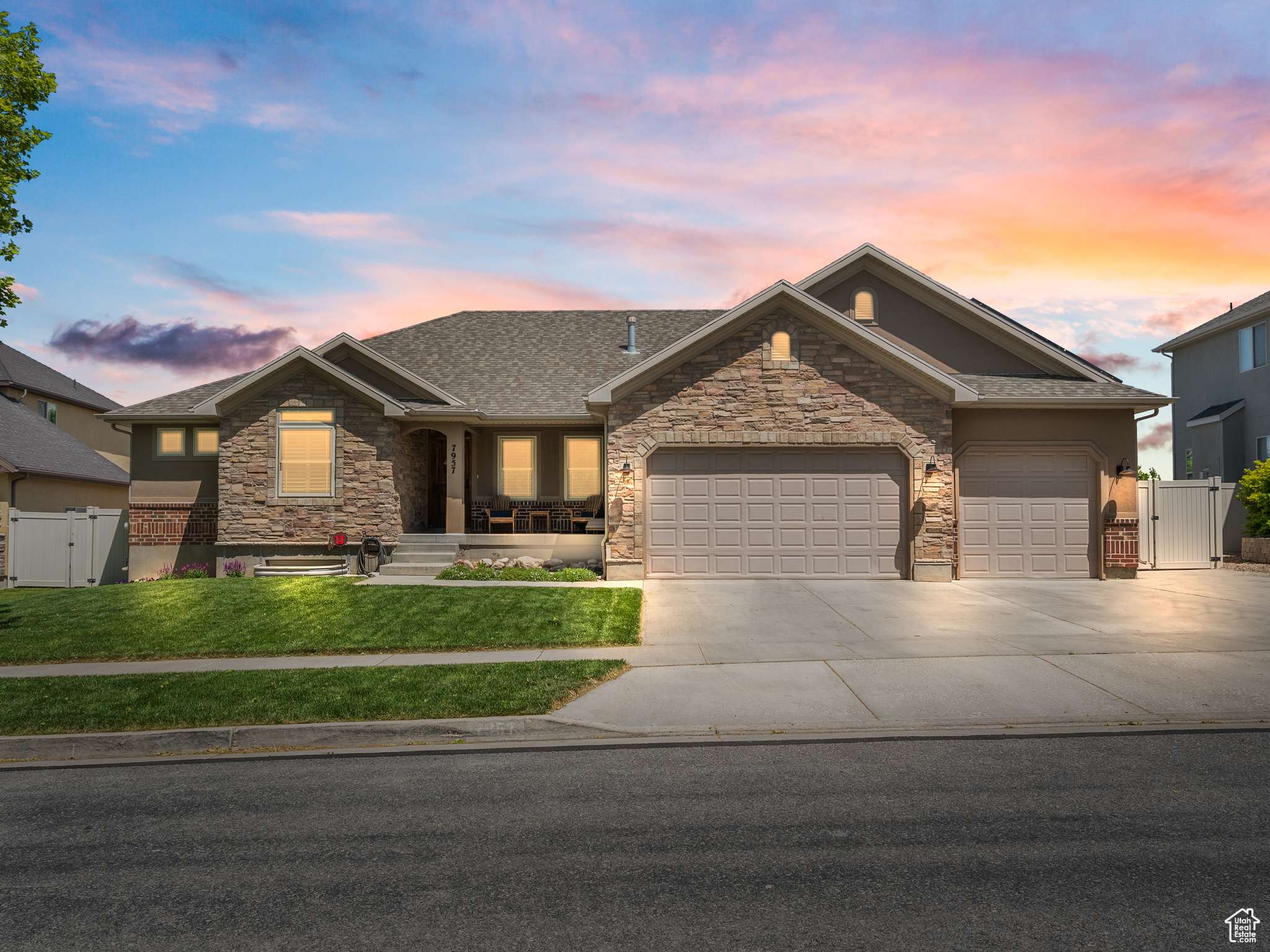 West Jordan, UT 84081,7957 S 7260 W